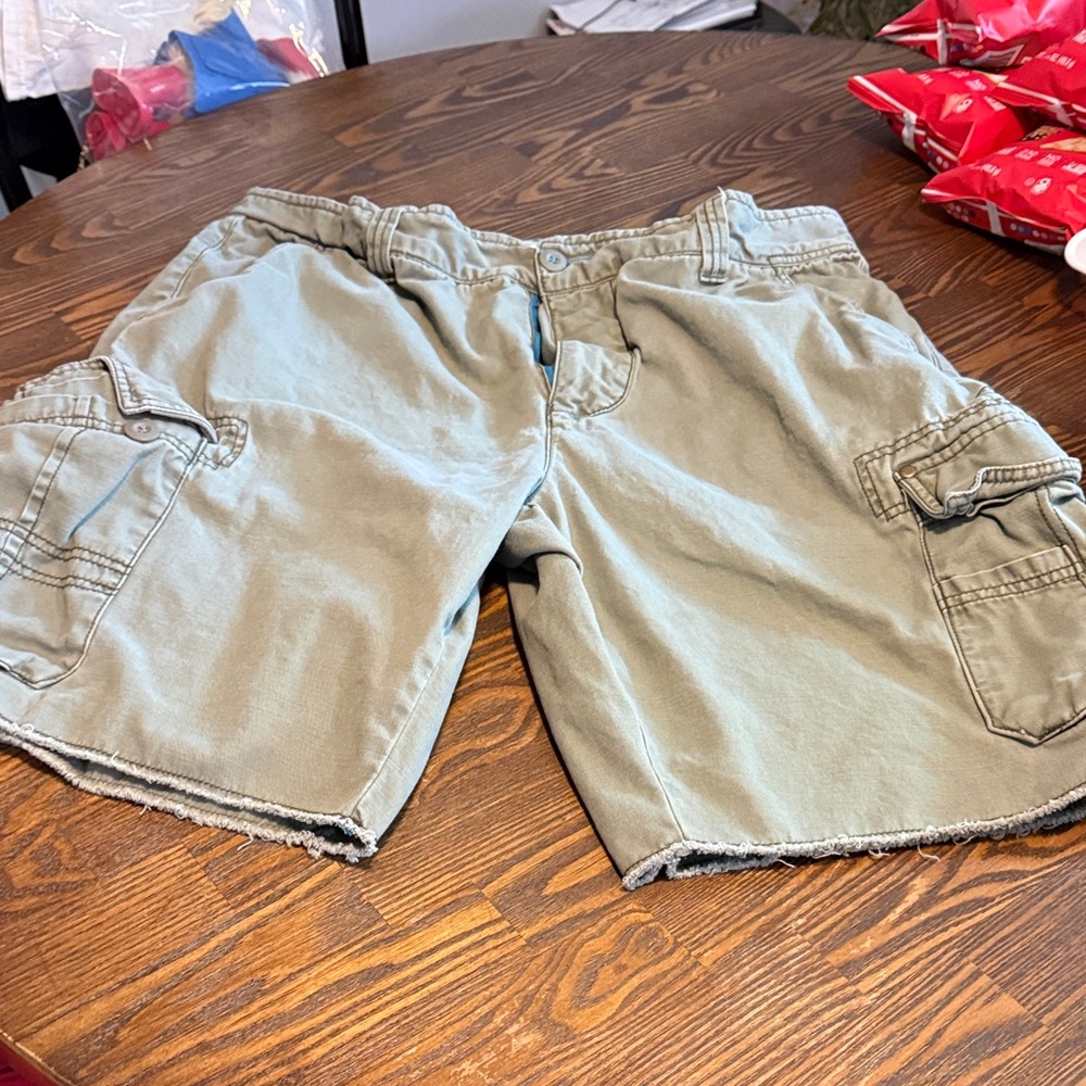 OP Men's Cargo Shorts in Light Olive Green